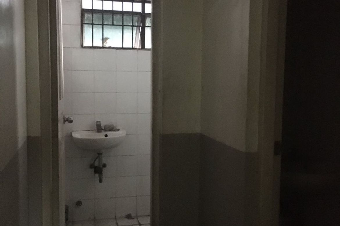 Warehouse / Factory for Rent in Santo Domingo, Quezon City, Metro Manila photo 4