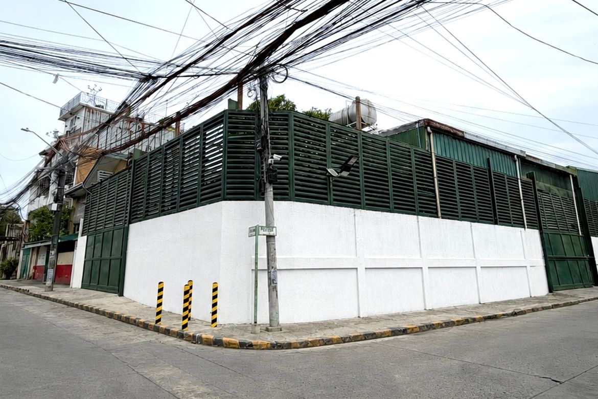 Warehouse / Factory for Sale in Almanza Dos, Las Piñas, Metro Manila