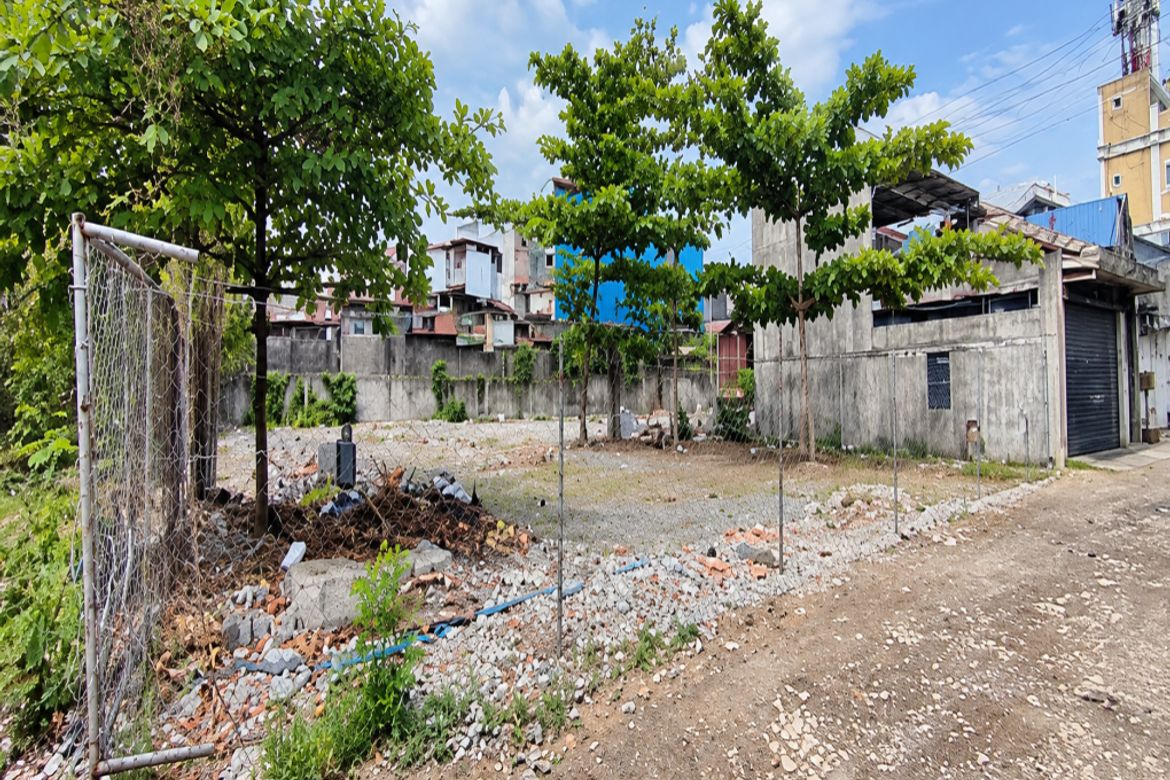 Warehouse / Factory for Sale in Apolonio Samson, Quezon City, Metro Manila near LRT-1 Balintawak – photo 3