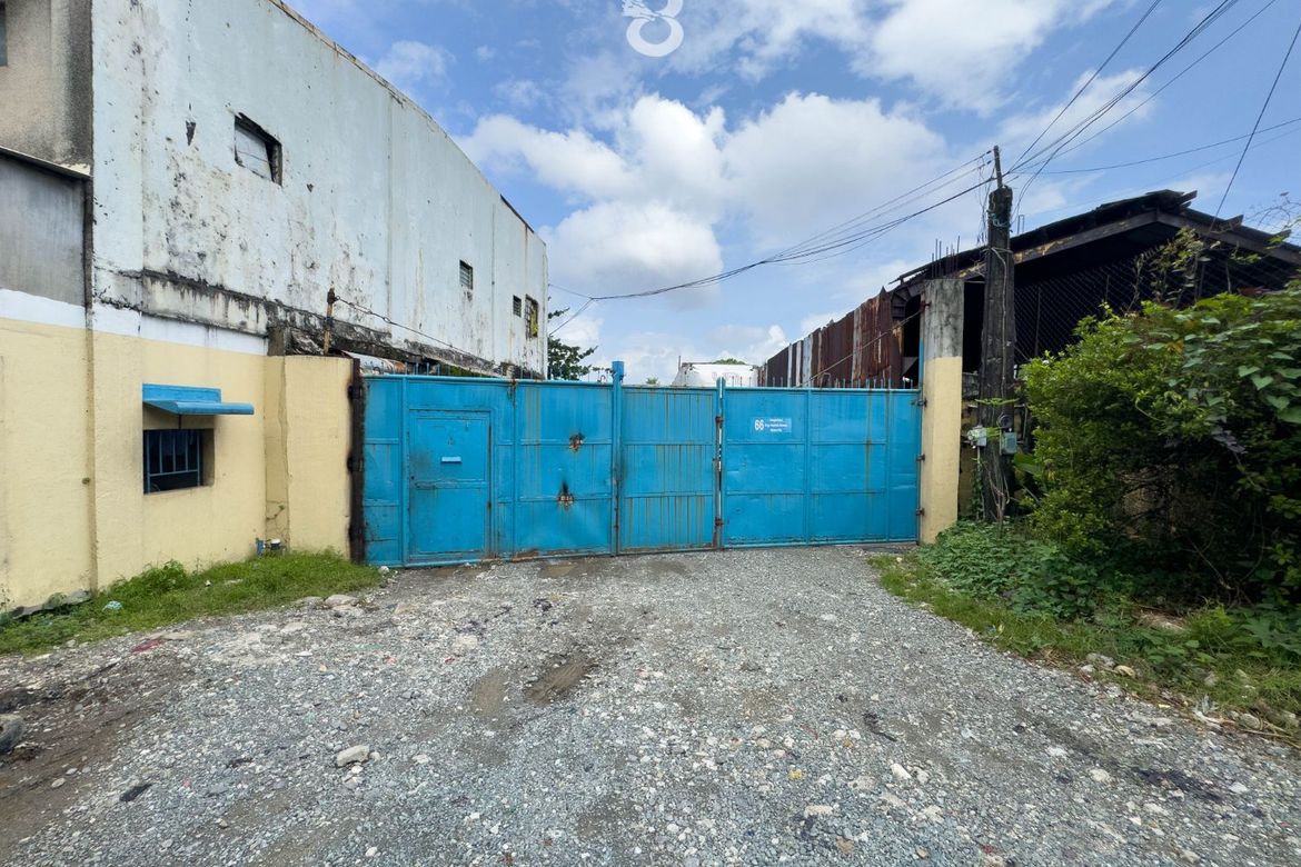 Warehouse / Factory for Sale in Apolonio Samson, Quezon City, Metro Manila near LRT-1 Balintawak – photo 3