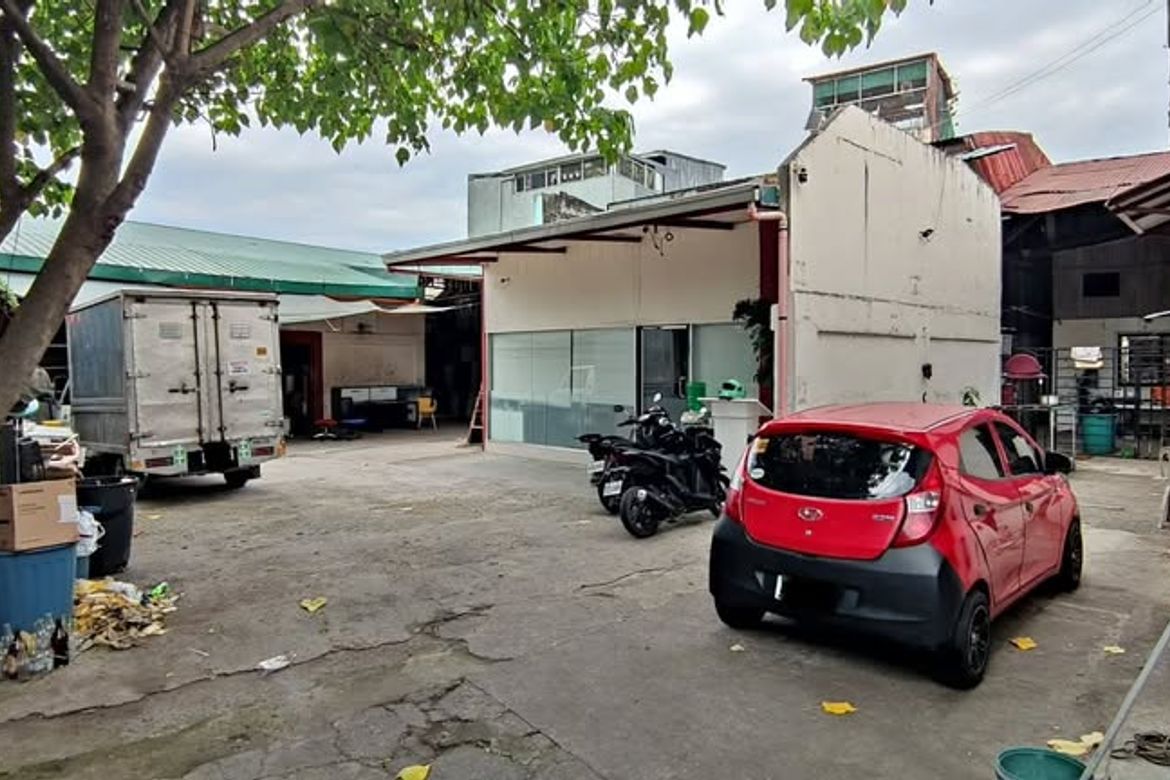 Warehouse / Factory for Sale in Barangay 163, Caloocan, Metro Manila
