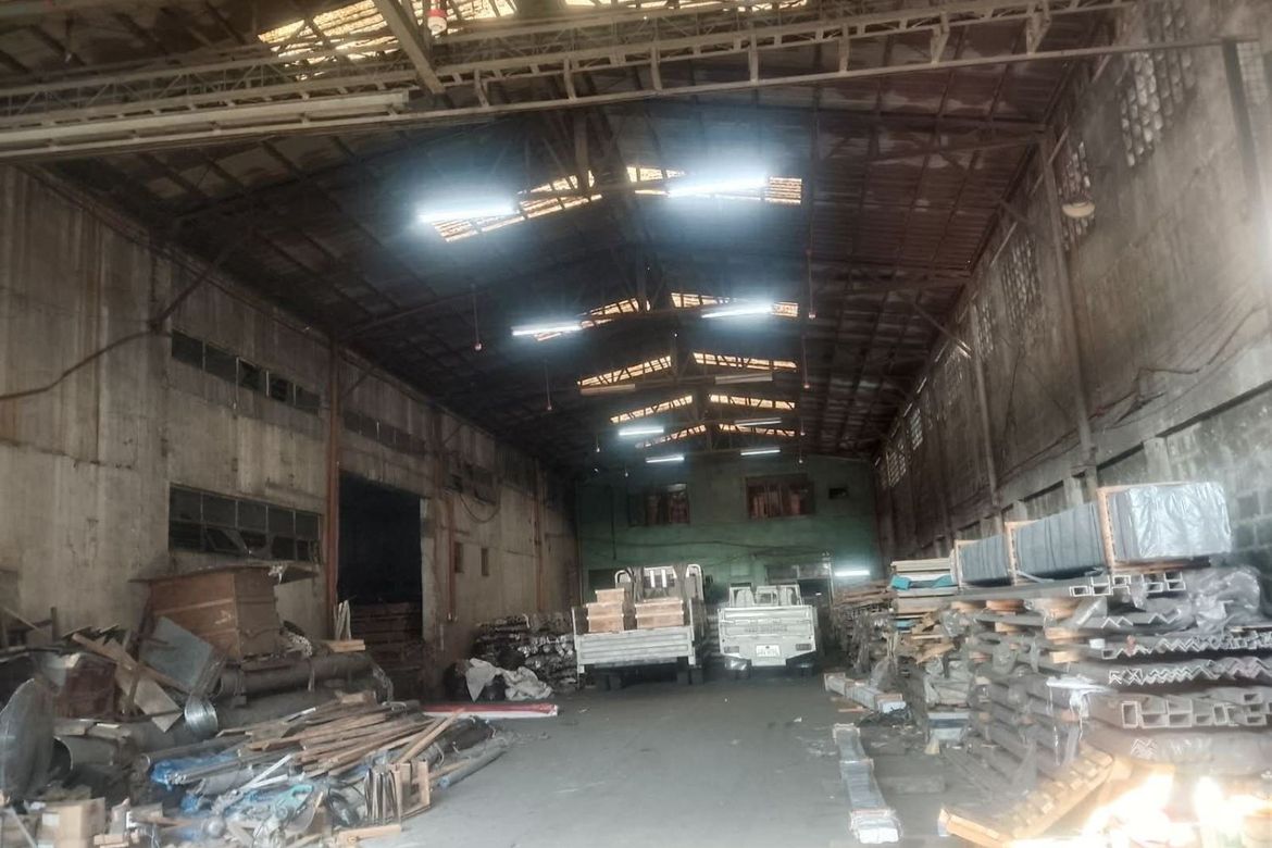 Warehouse / Factory for Sale in Canumay, Valenzuela, Metro Manila