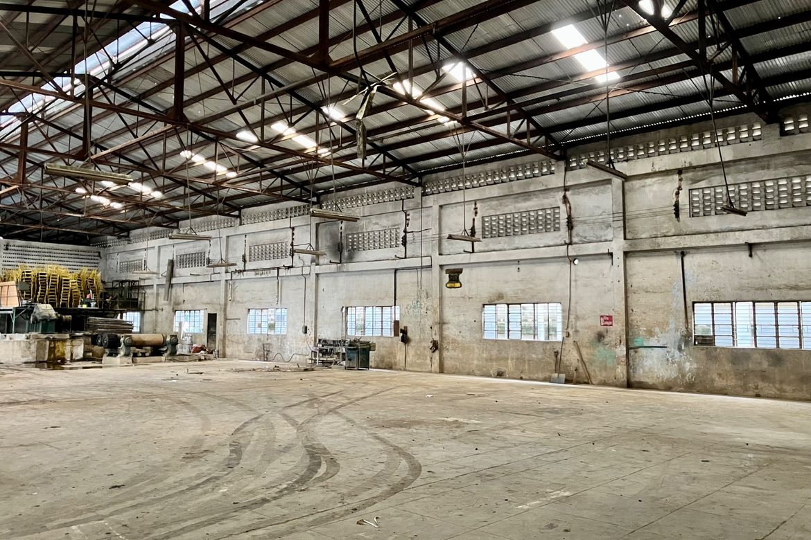 Warehouse / Factory for Sale in Industrial Valley, Marikina, Metro Manila near LRT-2 Katipunan