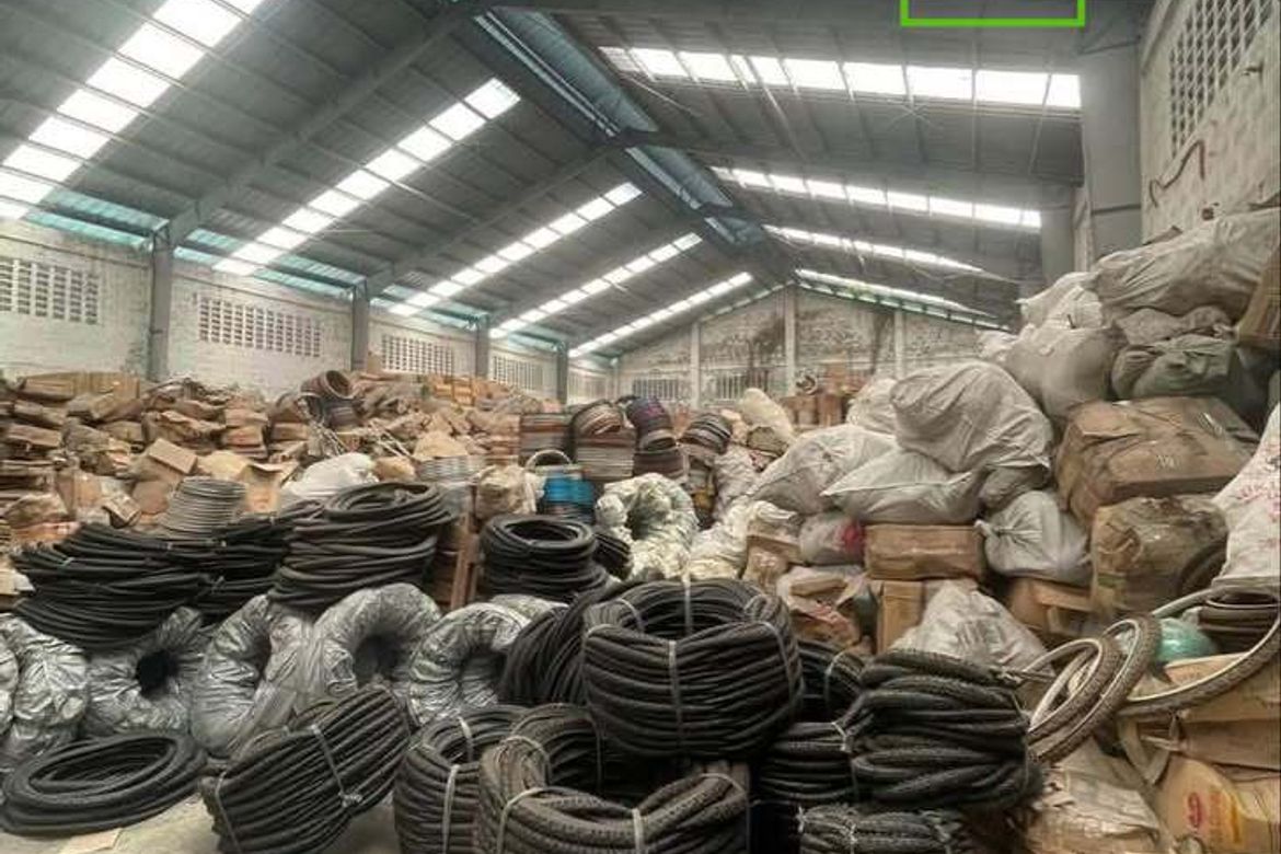 Warehouse / Factory for Sale in Malinta, Valenzuela, Metro Manila