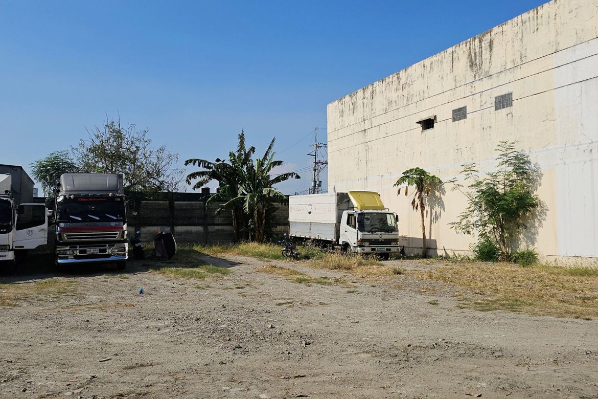 Warehouse / Factory for Sale in Moonwalk, Parañaque, Metro Manila