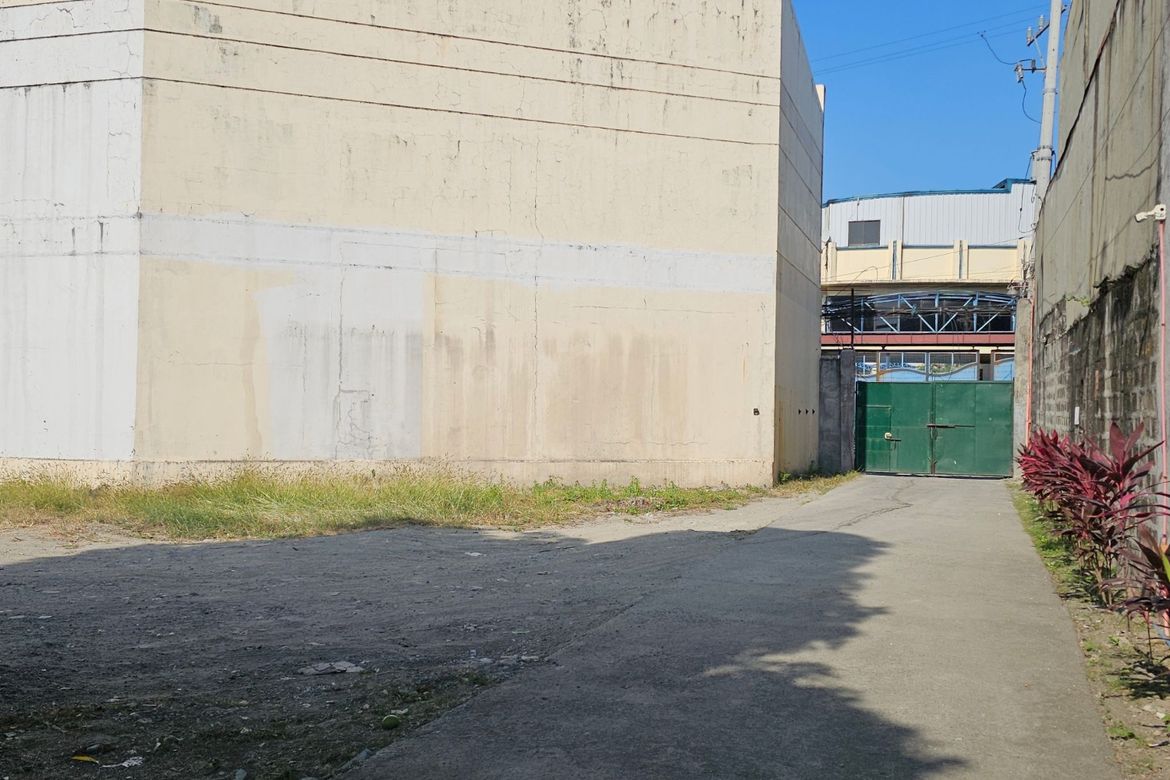 Warehouse / Factory for Sale in Moonwalk, Parañaque, Metro Manila – photo 8