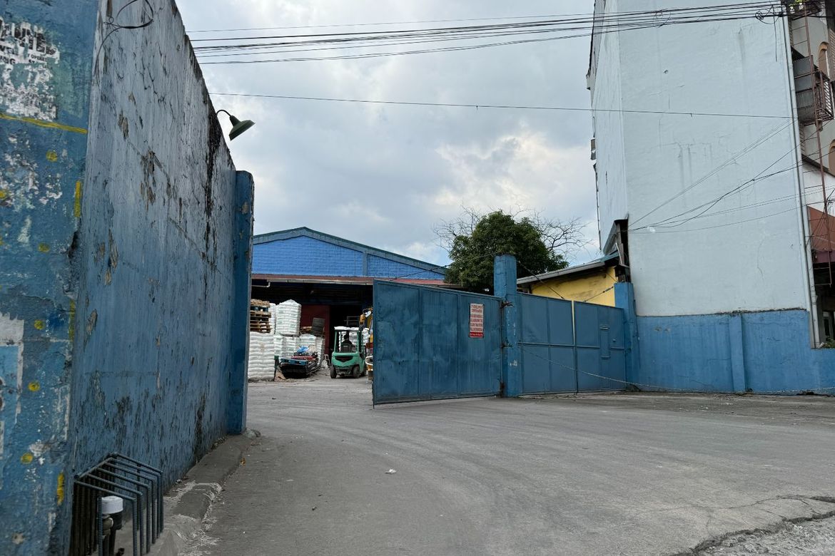 Warehouse / Factory for Sale in Paso de Blas, Valenzuela, Metro Manila – photo 2