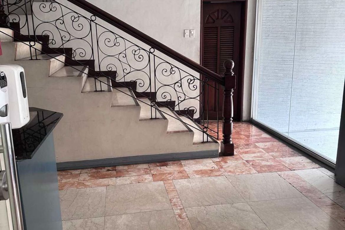 Warehouse / Factory for Sale in Poblacion, Makati, Metro Manila – photo 3