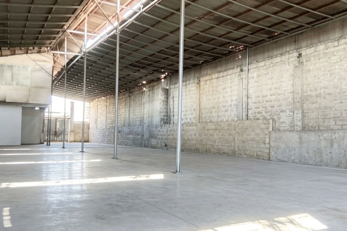 Warehouse / Factory for Sale in Salvacion, Quezon City, Metro Manila near LRT-1 Blumentritt