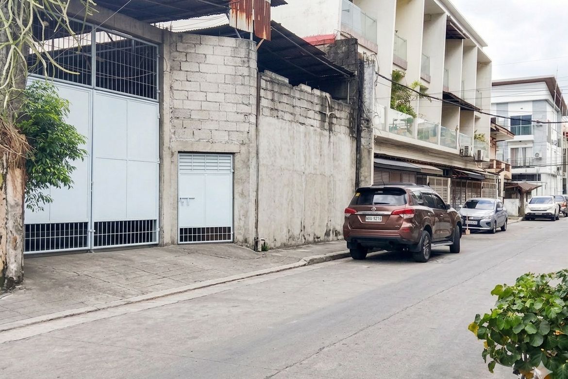 Warehouse / Factory for Sale in Salvacion, Quezon City, Metro Manila near LRT-1 Blumentritt – photo 2