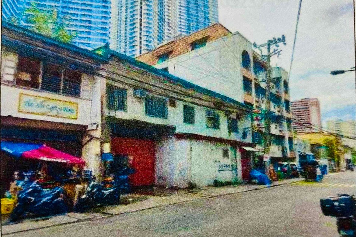 Warehouse / Factory for Sale in San Antonio, Makati, Metro Manila
