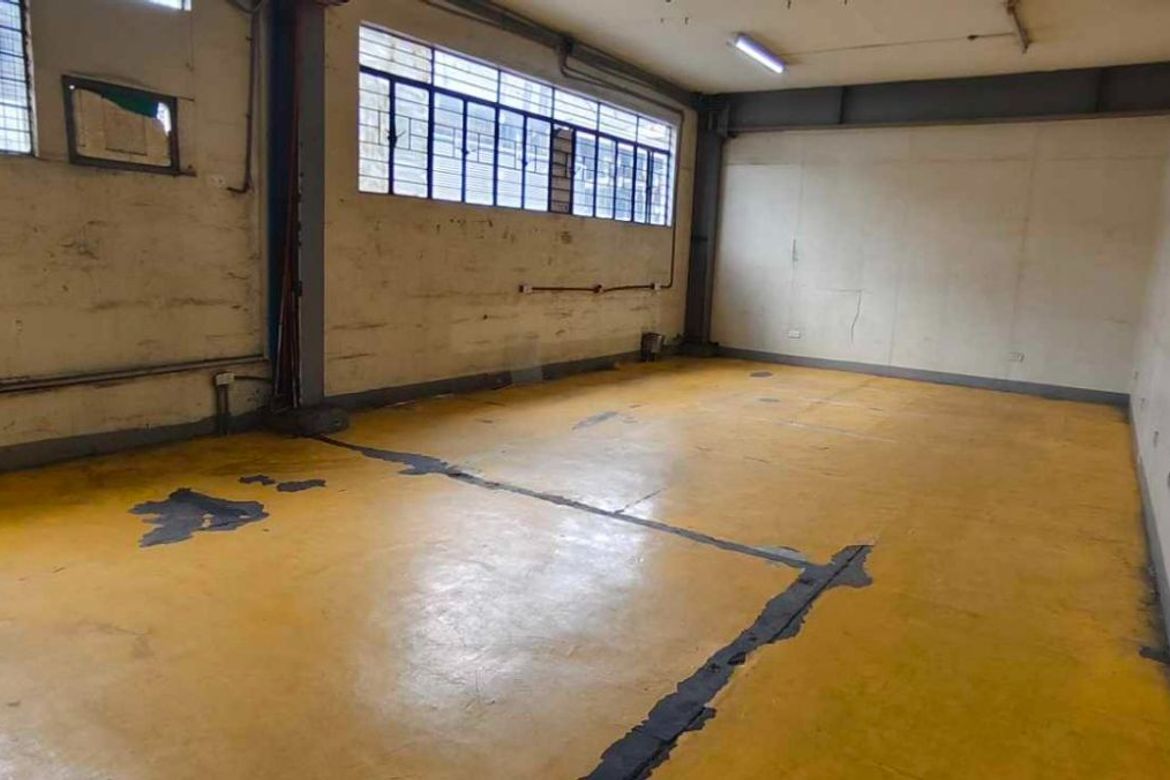 Warehouse / Factory for Sale in San Antonio, Quezon City, Metro Manila near LRT-1 Roosevelt – photo 3